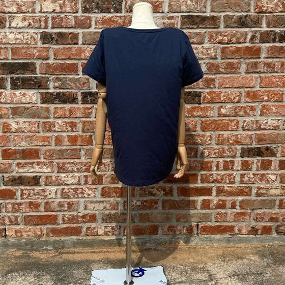 Pinot Grigio Passports & Pizza HUE navy blue T shirt / L / Excellent condition - Picture 9 of 11